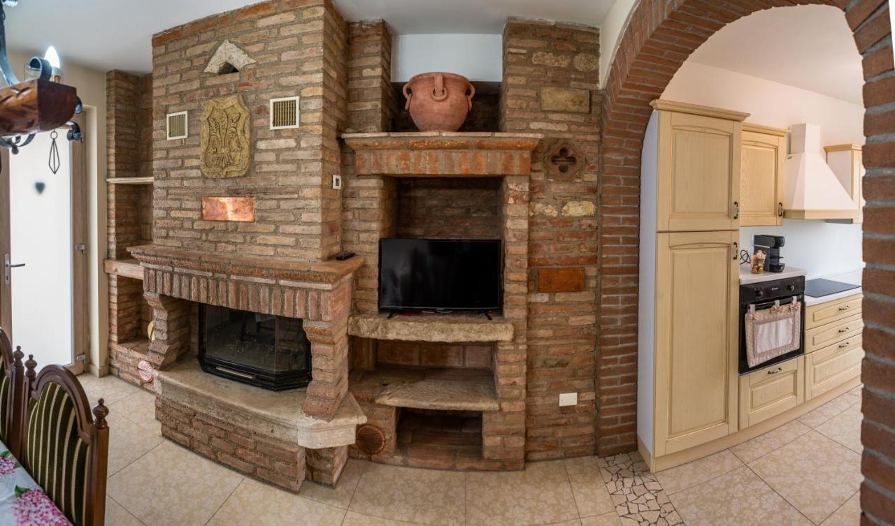 Agriturismo Le Fontanelle Da Valente Montichiari Eksteriør billede