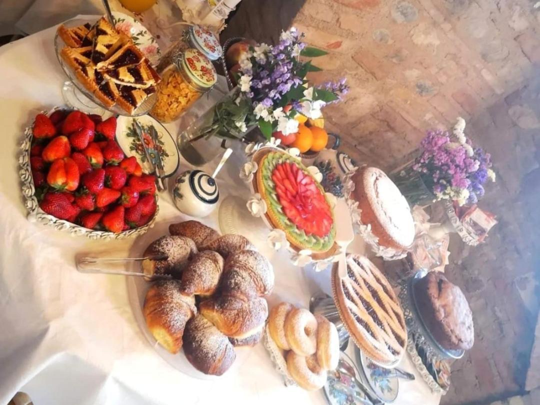 Agriturismo Le Fontanelle Da Valente Montichiari Eksteriør billede